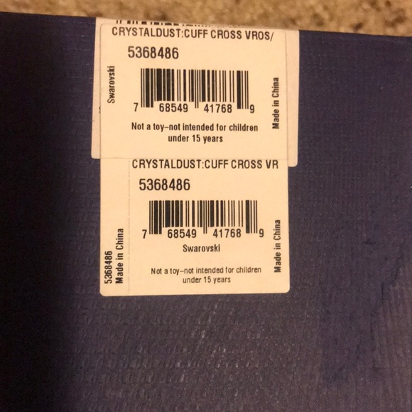 ✨NEW IN BOX SWAROVSKI BRACELET✨ - Picture 5 of 5